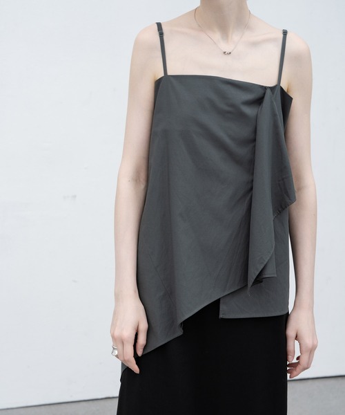 EKCOOKIES（イーケークッキーズ）の「【 EKCOOKIES 】アシンメトリーフリルキャミビスチェ（キャミソール・レディース・カーキ・M）」の4枚目の写真