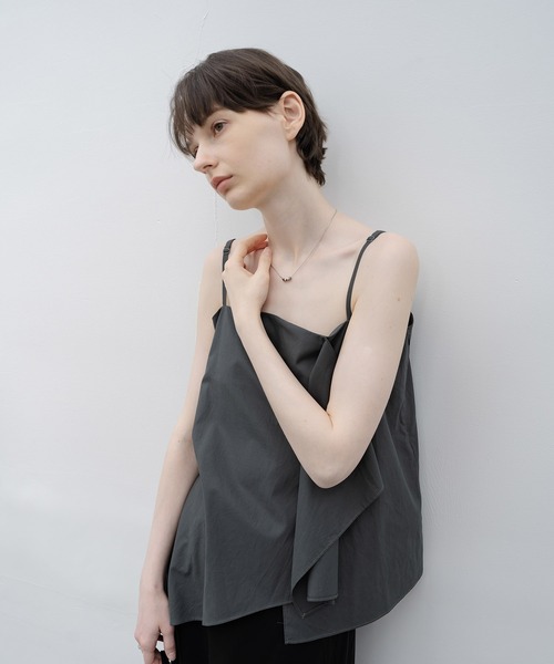 EKCOOKIES（イーケークッキーズ）の「【 EKCOOKIES 】アシンメトリーフリルキャミビスチェ（キャミソール・レディース・カーキ・M）」の3枚目の写真