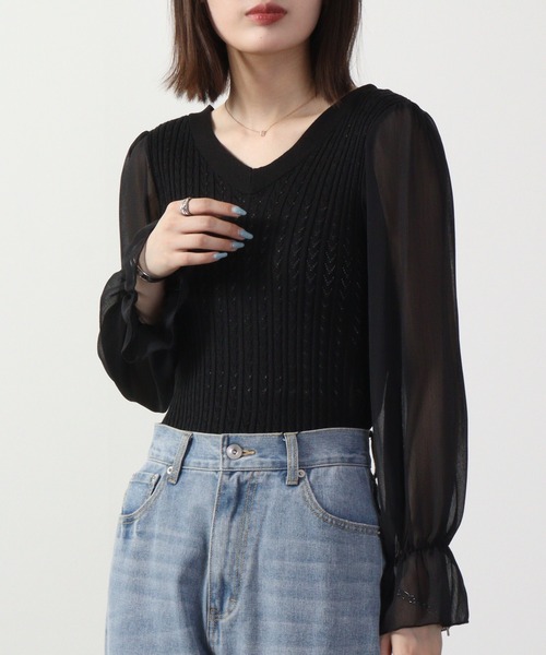 &soiree(アンドソワレ)の「&soiree ケーブルニットシフォンコンビトップス 長袖(ニット/セーター・レディース・ブラック/ホワイト/ブルー・F)」の2枚目の写真