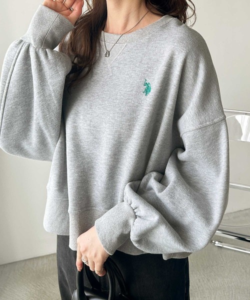 U.S. POLO ASSN.（ユーエスポロアッスン）の「GeeRA別注【U.S. POLO ASSN.】ワンポイント刺繍袖ボリュームショート裏起毛スウェット（スウェット・レディース・ブラック/オートミール/杢グレー/ベージュ・LARGE/MEDIUM/SMALL）」の16枚目の写真