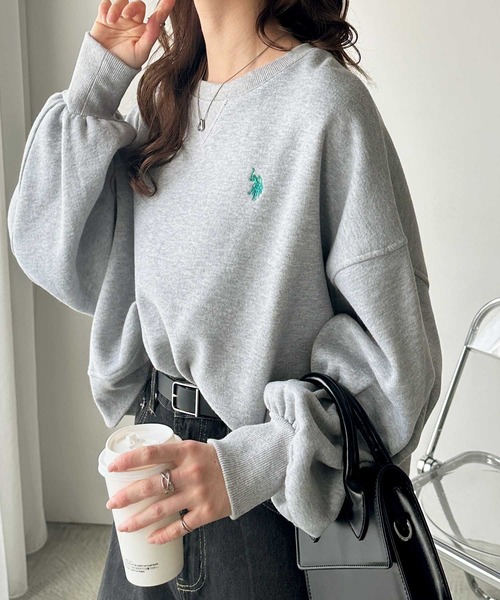 U.S. POLO ASSN.（ユーエスポロアッスン）の「GeeRA別注【U.S. POLO ASSN.】ワンポイント刺繍袖ボリュームショート裏起毛スウェット（スウェット・レディース・ブラック/オートミール/杢グレー/ベージュ・LARGE/MEDIUM/SMALL）」の22枚目の写真
