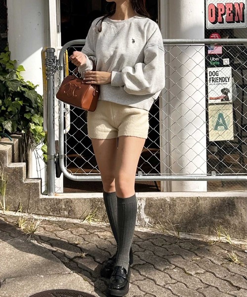 U.S. POLO ASSN.（ユーエスポロアッスン）の「GeeRA別注【U.S. POLO ASSN.】ワンポイント刺繍袖ボリュームショート裏起毛スウェット（スウェット・レディース・ブラック/オートミール/杢グレー/ベージュ・LARGE/MEDIUM/SMALL）」の10枚目の写真