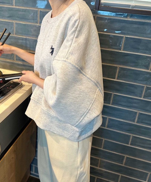 U.S. POLO ASSN.（ユーエスポロアッスン）の「GeeRA別注【U.S. POLO ASSN.】ワンポイント刺繍袖ボリュームショート裏起毛スウェット（スウェット・レディース・ブラック/オートミール/杢グレー/ベージュ・LARGE/MEDIUM/SMALL）」の12枚目の写真