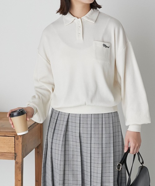 BONLECILL（ボンルシール）の「パールボタン配色フレンチ刺繍ワッフルポロシャツ（ポロシャツ・レディース・ブルー/アイボリー/ブラック/レッド・FREE）」の12枚目の写真