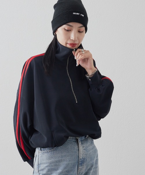 COLONY 2139（コロニートゥーワンスリーナイン）の「ドレープピケラインボリュームプルオーバー（ジャージ・レディース・ブラック/ネイビー・FREE）」の2枚目の写真