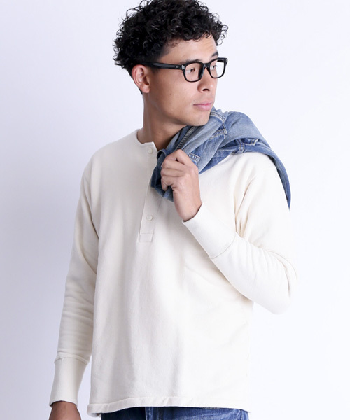 Denime(ドゥニーム)の「MILITARY HENLY NECK CUTSEW/ミリタリーヘンリーネックカットソー(Tシャツ/カットソー・メンズ・ネイビー/オフホワイト/オリーブ・MEDIUM/SMALL/LARGE)」の2枚目の写真