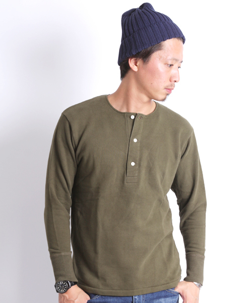 Denime(ドゥニーム)の「MILITARY HENLY NECK CUTSEW/ミリタリーヘンリーネックカットソー(Tシャツ/カットソー・メンズ・ネイビー/オフホワイト/オリーブ・MEDIUM/SMALL/LARGE)」の3枚目の写真