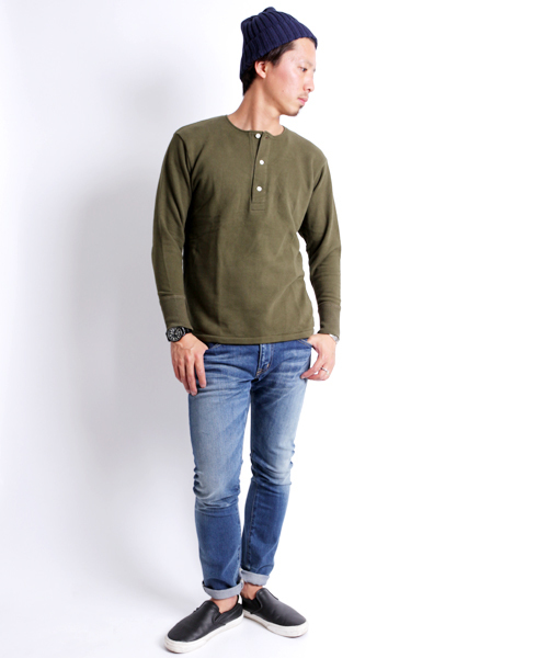 Denime(ドゥニーム)の「MILITARY HENLY NECK CUTSEW/ミリタリーヘンリーネックカットソー(Tシャツ/カットソー・メンズ・ネイビー/オフホワイト/オリーブ・MEDIUM/SMALL/LARGE)」の6枚目の写真
