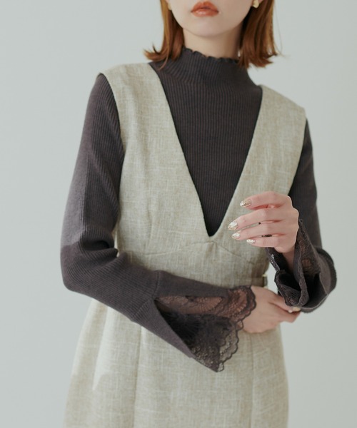 natural couture(ナチュラルクチュール)の「袖口レースリブタートル(ニット/セーター・レディース・ブラック系その他/ベージュ系その他/パープル系その他/モカ/チャコールグレー/オフホワイト/ブラック/ピンクベージュ/ブルー/その他1・FREE)」の16枚目の写真