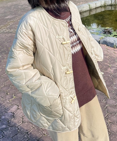 Chillfar（チルファー）の「ダッフルキルティングコート（ダウンジャケット/コート・レディース・ベージュ/ネイビー/ブラウン/アイボリー/カーキ・FREE）」の14枚目の写真