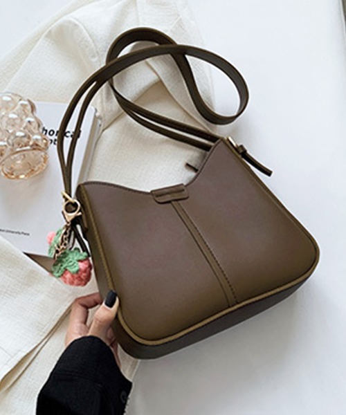 Amulet（アミュレット）の「フェイクレザーショルダーバッグ（ショルダーバッグ・レディース・ブラック/ホワイト/ブラウン・FREE）」の7枚目の写真