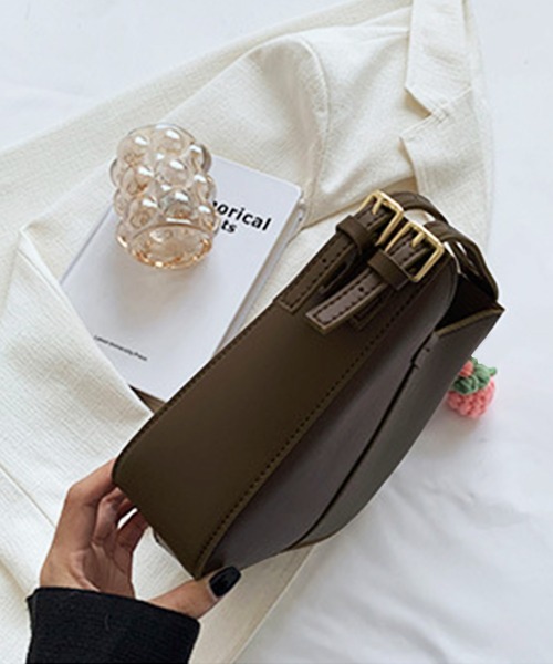 Amulet（アミュレット）の「フェイクレザーショルダーバッグ（ショルダーバッグ・レディース・ブラック/ホワイト/ブラウン・FREE）」の8枚目の写真