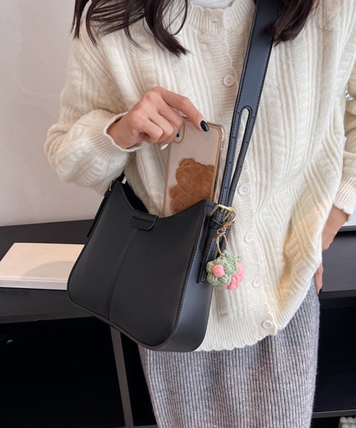 Amulet（アミュレット）の「フェイクレザーショルダーバッグ（ショルダーバッグ・レディース・ブラック/ホワイト/ブラウン・FREE）」の11枚目の写真