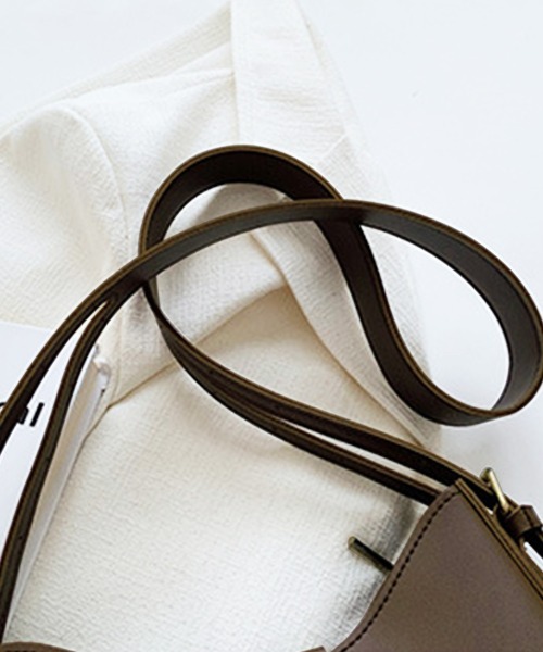 Amulet（アミュレット）の「フェイクレザーショルダーバッグ（ショルダーバッグ・レディース・ブラック/ホワイト/ブラウン・FREE）」の16枚目の写真