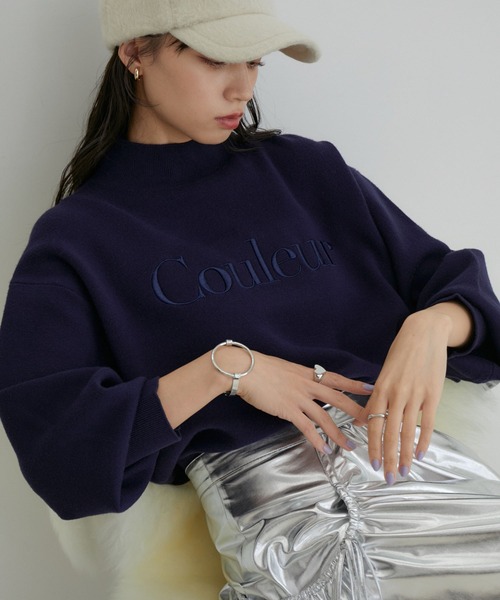 VIS（ビス）の「プチハイネックロゴ刺繍ニット（ニット/セーター