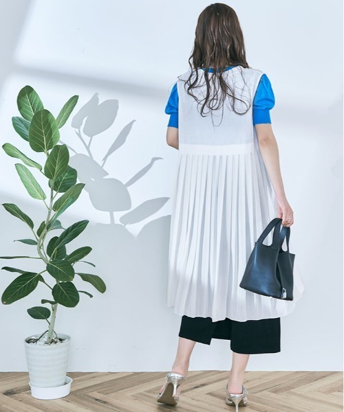 kirakiraShop(キラキラショップ)の「バック プリーツ ニットソー ロング ジレ(ベスト・レディース・ネイビー/モカ/グレー/ブラック/ホワイト・L/M)」の19枚目の写真