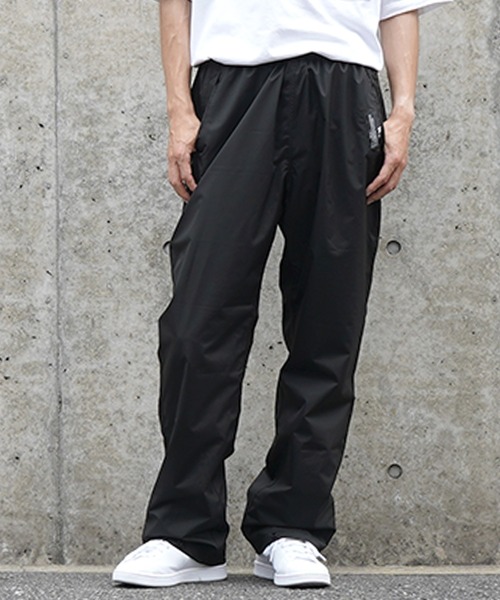 Wpc.(ダブリュピーシー)の「TPUラミネートレインパンツ ユニセックス(レインコート/ポンチョ・メンズ・ベージュ/ブラック・LARGE/MEDIUM)」の3枚目の写真