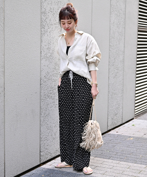 B.C STOCK(ベーセーストック)の「Wベルトプリーツイージーパンツ(その他パンツ・レディース・ブラック/アイボリー・FREE)」の6枚目の写真