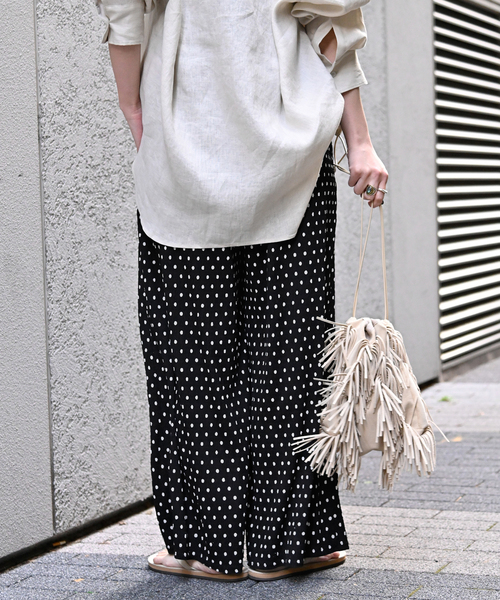 B.C STOCK(ベーセーストック)の「Wベルトプリーツイージーパンツ(その他パンツ・レディース・ブラック/アイボリー・FREE)」の13枚目の写真