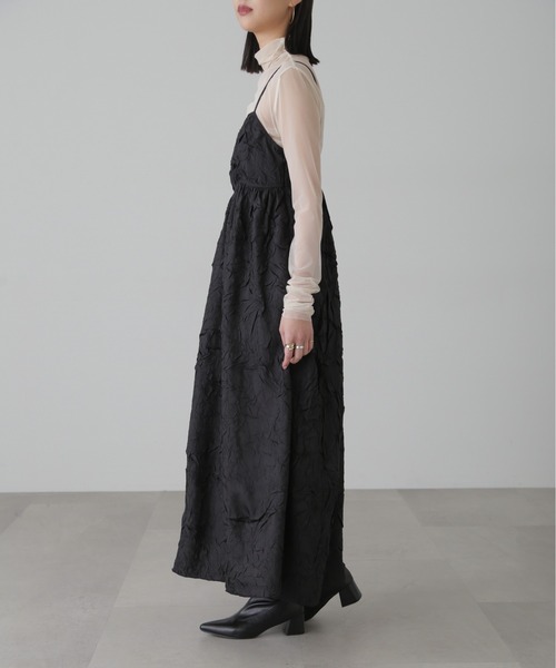 FREE'S MART（フリーズマート）の「◆バックオープンフレアマキシキャミワンピース（ワンピース・レディース・ブラック/ベージュ・SMALL/MEDIUM）」の9枚目の写真