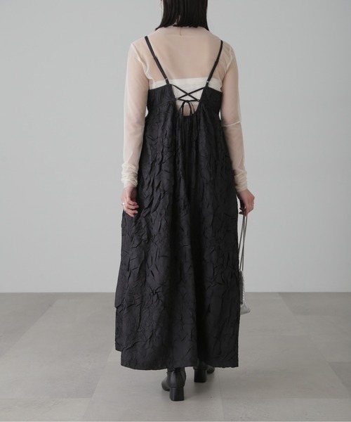 FREE'S MART（フリーズマート）の「◆バックオープンフレアマキシキャミワンピース（ワンピース・レディース・ブラック/ベージュ・SMALL/MEDIUM）」の11枚目の写真