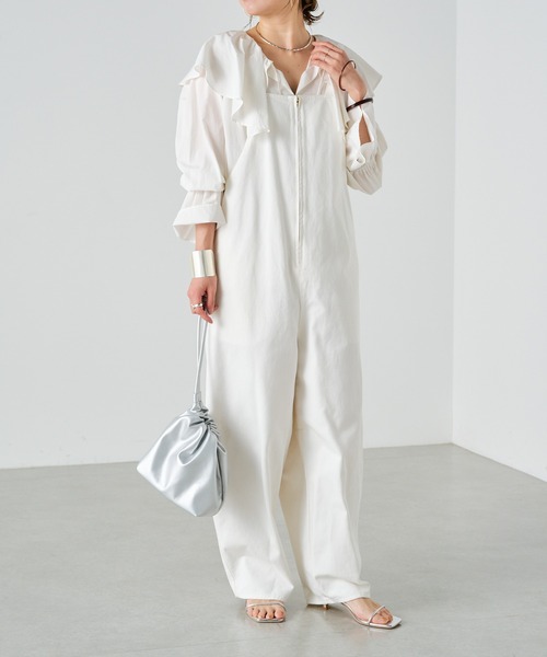 Omekashi(オメカシ)の「スクエアストラップヒールサンダル(サンダル・レディース・シルバー/ブラック/ゴールド・36/37/38)」の4枚目の写真