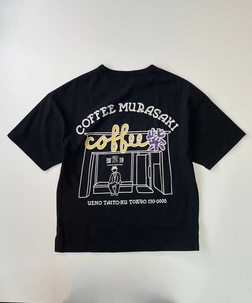 ムラサキスポーツ(ムラサキスポーツ)の「DEAR LAUREL/ディアローレル Tシャツ Graphic T-shirts "Coffee MURASAKI" D24S2109(Tシャツ/カットソー・メンズ・ホワイト/ブラック・M/L)」の7枚目の写真