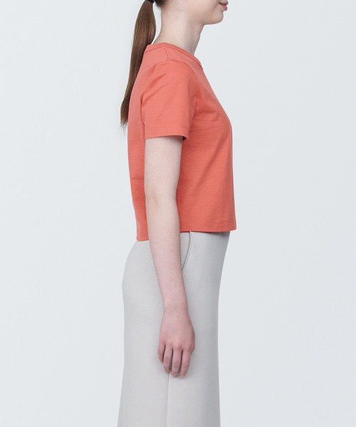 無印良品（ムジルシリョウヒン）の「婦人　ムラ糸ショート丈半袖Ｔシャツ（クルーネック）（Tシャツ/カットソー・レディース・レッド/ライトグリーン/ライトグレー/ホワイト/ブルー/ブラック・XL/L/M/S）」の9枚目の写真