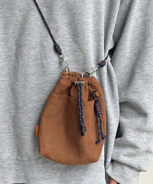 CPCM(シーピーシーエム)の「ナイロンパラコードミニショルダー(ショルダーバッグ・メンズ・マスタード/カーキ/ブラック/グレー/ブルー/ブラウン/ブラック系その他2/ブラック系その他3/グリーン系その他/ベージュ/グリーン/ブラック系その他/グレー系その他/アイボリー/ダークブラック/キャメル・FREE)」の16枚目の写真