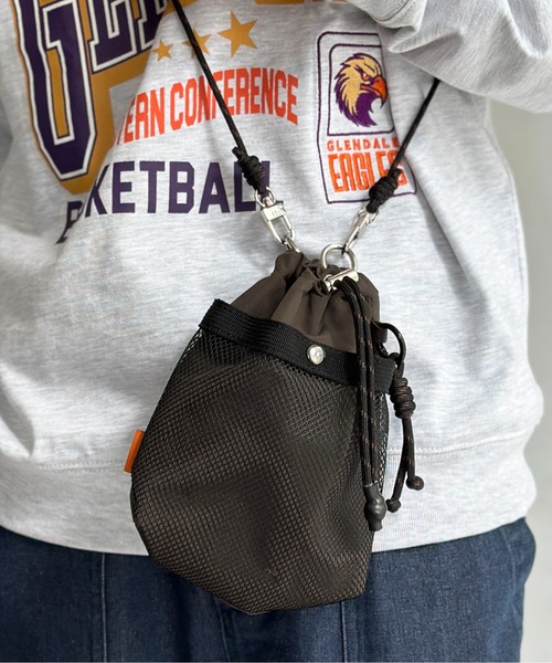 CPCM(シーピーシーエム)の「ナイロンパラコードミニショルダー(ショルダーバッグ・メンズ・マスタード/カーキ/ブラック/グレー/ブルー/ブラウン/ブラック系その他2/ブラック系その他3/グリーン系その他/ベージュ/グリーン/ブラック系その他/グレー系その他/アイボリー/ダークブラック/キャメル・FREE)」の10枚目の写真