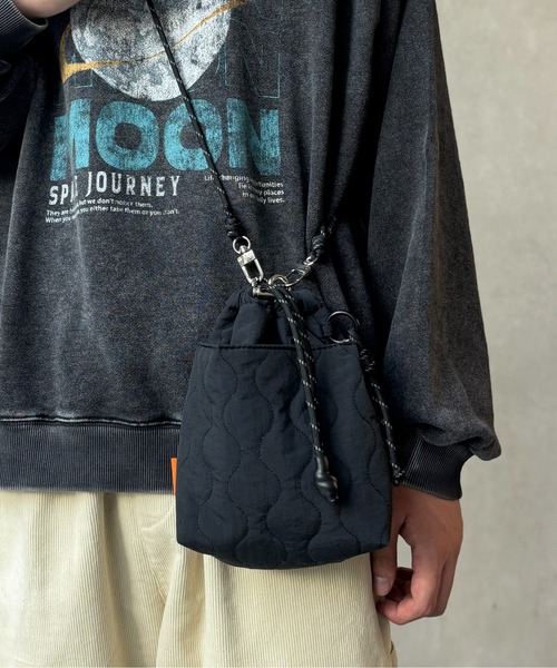 CPCM(シーピーシーエム)の「ナイロンパラコードミニショルダー(ショルダーバッグ・メンズ・マスタード/カーキ/ブラック/グレー/ブルー/ブラウン/ブラック系その他2/ブラック系その他3/グリーン系その他/ベージュ/グリーン/ブラック系その他/グレー系その他/アイボリー/ダークブラック/キャメル・FREE)」の7枚目の写真