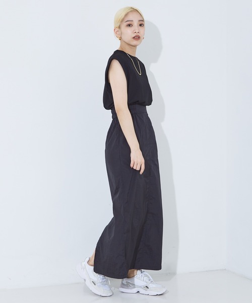 NOMINE(ノミネ)の「カットコンビ ワッシャー ワンピース(ワンピース・レディース・ブラック/レッド/ホワイト/グリーン・フリー)」の1枚目の写真