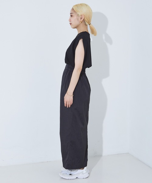 NOMINE(ノミネ)の「カットコンビ ワッシャー ワンピース(ワンピース・レディース・ブラック/レッド/ホワイト/グリーン・フリー)」の6枚目の写真