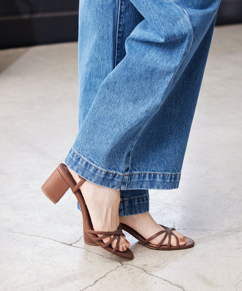 SLOBE IENA（スローブイエナ）の「SLOBE ナローヒールサンダル（サンダル・レディース・ゴールド/ブラウン・23cm/23.5cm/24cm/24.5cm）」の2枚目の写真