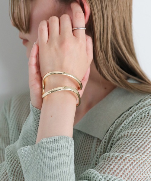 select MOCA（セレクトモカ）の「ダブルラインバングル（バングル/リストバンド・レディース・ゴールド/シルバー・FREE）」の9枚目の写真