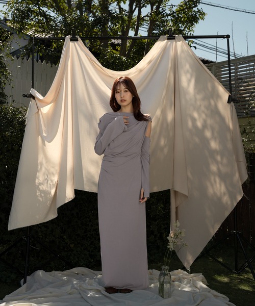 mideal（マイディール）の「drape arm warmer onepiece / ドレープアームウォーマーワンピース（ワンピース・レディース・イエロー/ブルー・FREE）」の4枚目の写真