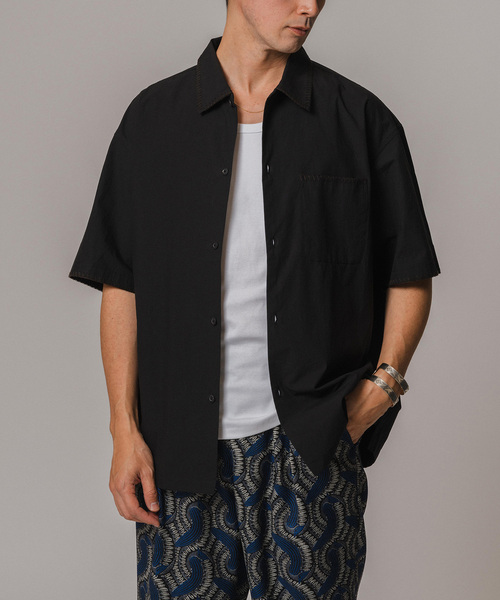 EDIFICE（エディフィス）の「ブランケットステッチ レギュラーカラー 半袖シャツ（シャツ/ブラウス・メンズ・ブルー系その他/ホワイト/ブラック/グリーン・LARGE/MEDIUM）」の7枚目の写真