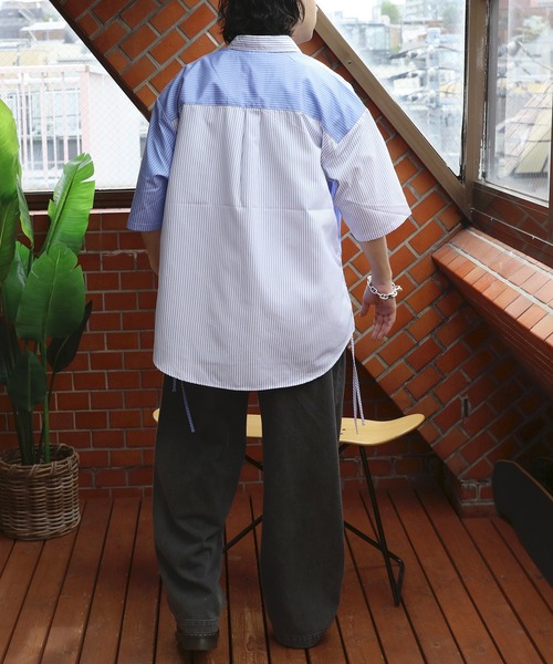 ８(eight)（エイト）の「フラワー刺繍脇シャーリング半袖シャツ（シャツ/ブラウス・メンズ・ホワイト/ブルー系その他/ブルー・LARGE/MEDIUM）」の4枚目の写真