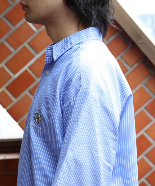 ８(eight)（エイト）の「フラワー刺繍脇シャーリング半袖シャツ（シャツ/ブラウス・メンズ・ホワイト/ブルー系その他/ブルー・LARGE/MEDIUM）」の10枚目の写真