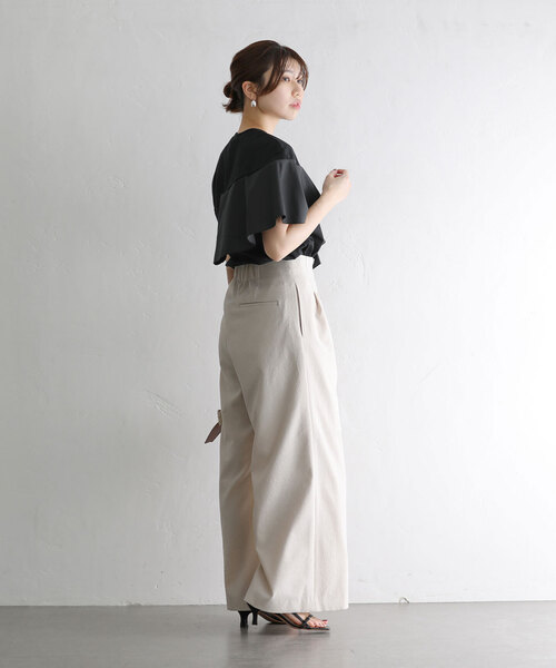La TOTALITE(ラトータリテ)の「【MARECHAL TERRE/マルシャルテル】Ruffle Design T-shirt(Tシャツ/カットソー・レディース・ブラック/ホワイト/ライトグレー・FREE)」の5枚目の写真