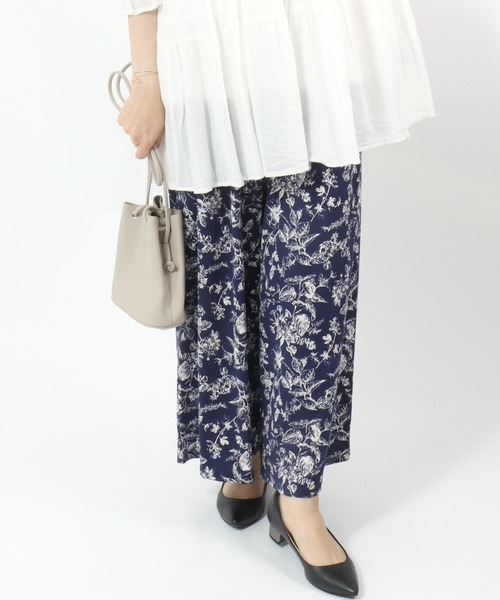 Salong hameu(サロン ハミュー)の「「着用動画あり」ストレッチ ワイドアンクルパンツ/イージーパンツ/ステテコ/無地・総柄・ライン柄・花柄・アニマル柄(その他パンツ・レディース・ブラック系その他3/ネイビー/レオパード/カーキオリーブ/グレイッシュベージュ/ブラック系その他2/ブラック/ブラック系その他5/ネイビー系1/ゼブラ/ブラック系その他4/ブラック系その他6・L/M)」の11枚目の写真