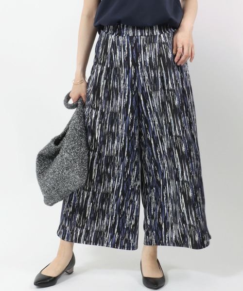 Salong hameu(サロン ハミュー)の「「着用動画あり」ストレッチ ワイドアンクルパンツ/イージーパンツ/ステテコ/無地・総柄・ライン柄・花柄・アニマル柄(その他パンツ・レディース・ブラック系その他3/ネイビー/レオパード/カーキオリーブ/グレイッシュベージュ/ブラック系その他2/ブラック/ブラック系その他5/ネイビー系1/ゼブラ/ブラック系その他4/ブラック系その他6・L/M)」の5枚目の写真