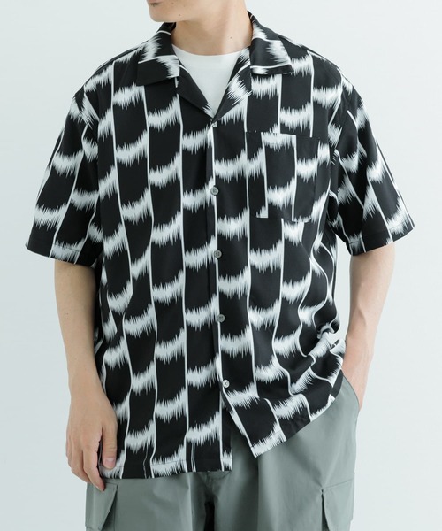 ITEMS URBANRESEARCH(アイテムズ アーバンリサーチ)の「総柄オープンカラー ショートスリーブシャツ(シャツ/ブラウス・メンズ・その他2/その他3/その他1・MEDIUM/LARGE)」の1枚目の写真