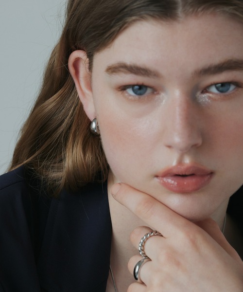 CENE（セネ）の「【CENE】セネ/プランプイヤリング（イヤリング・レディース・ゴールド/シルバー・FREE）」の13枚目の写真