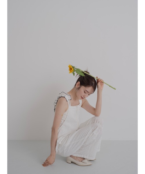 JUMELLE(ジュメロ)の「eyelet lace overall【低身長~高身長】(サロペット/オーバーオール・レディース・ホワイト・MEDIUM/SMALL)」の6枚目の写真
