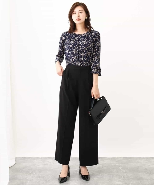 OFUON le MK（オフオンルエムケー）の「ウエストタックストレッチワイドパンツ/洗える（スラックス・レディース・ブラック/グレー・40/38/36）」の4枚目の写真