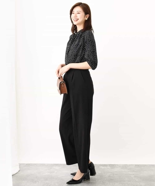 OFUON le MK（オフオンルエムケー）の「ウエストタックストレッチワイドパンツ/洗える（スラックス・レディース・ブラック/グレー・40/38/36）」の8枚目の写真