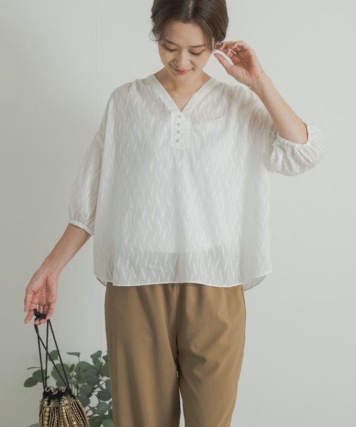 URBAN RESEARCH DOORS（アーバンリサーチドアーズ）の「コットンジャガードギャザーブラウス（シャツ/ブラウス・レディース・ブラック/オフホワイト・MEDIUM）」の17枚目の写真