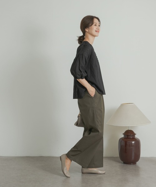 URBAN RESEARCH DOORS（アーバンリサーチドアーズ）の「コットンジャガードギャザーブラウス（シャツ/ブラウス・レディース・ブラック/オフホワイト・MEDIUM）」の9枚目の写真