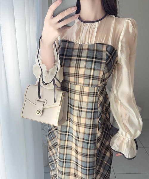 mily bilet（ミウィビレット）の「【mily bilet】上品でフェミニン。シャイニーシアードッキングIラインチェック長袖ワンピース（ワンピース・レディース・ボルドー/ベージュ/ネイビー・LARGE/MEDIUM/SMALL/X-LARGE）」の7枚目の写真